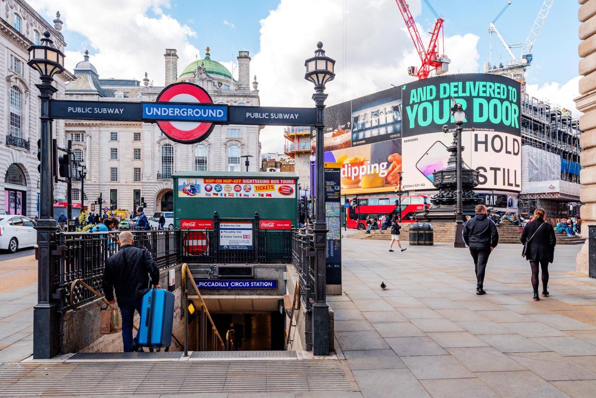 Welcome London Piccadilly Circus Exterior photo